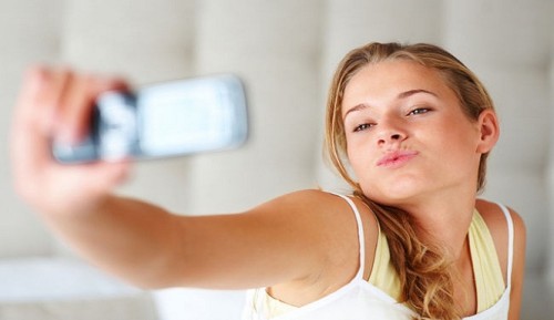 Teen Girls Bent Over Selfie