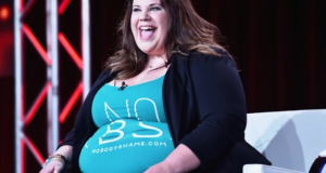 Youtube Star Whitney Thore: “Fat Is Such A Dirty Word In Our Society”