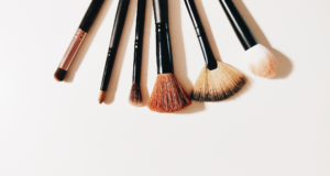 Why Cleaning Your Makeup Brushes Is Important