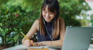 8 Essential Steps For Writing Essays As A Student